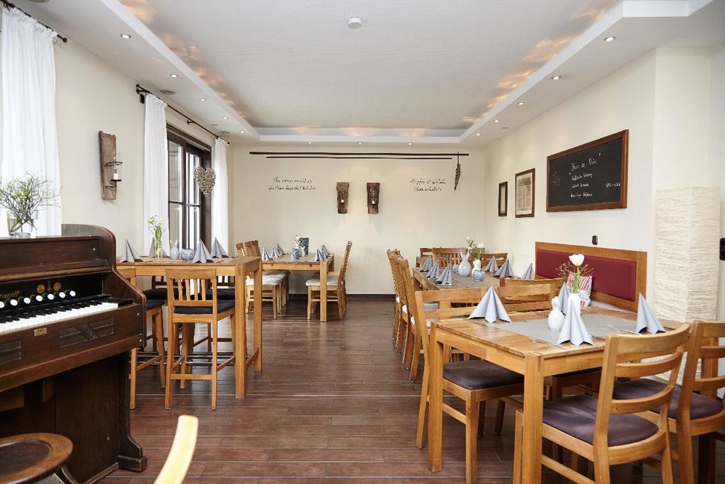 Hotel Landgasthof Wallburg Eltmann Εξωτερικό φωτογραφία